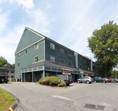 Mill Bank Place in Northampton, MA - Building Photo - Building Photo