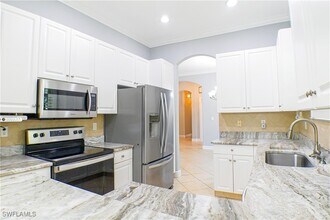 821 Vistana Cir in Naples, FL - Building Photo - Building Photo