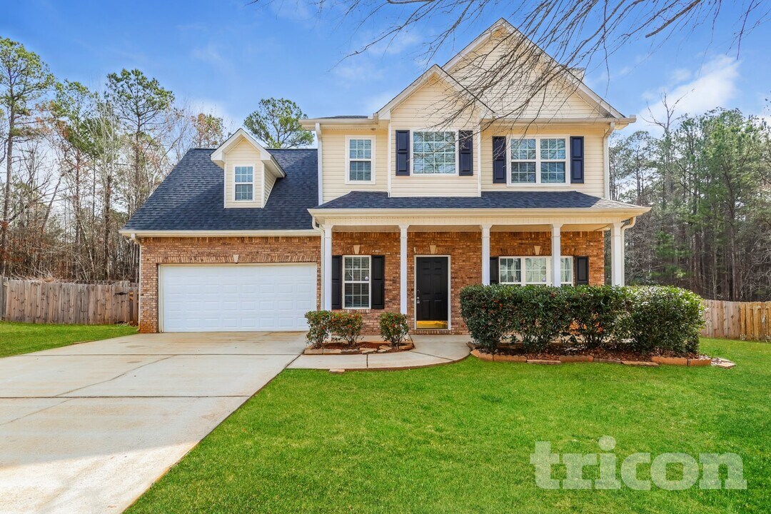 427 Sapphire Bend in Riverdale, GA - Building Photo