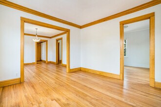 2536 N Lavergne Ave in Chicago, IL - Building Photo - Building Photo