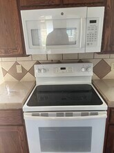 1406 Tampa St, Unit 1 in Edinburg, TX - Foto de edificio - Building Photo