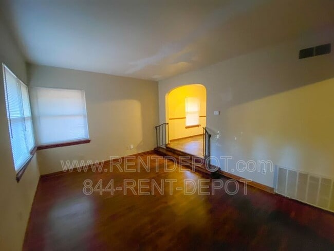 1602 S Fares Ave in Evansville, IN - Foto de edificio - Building Photo