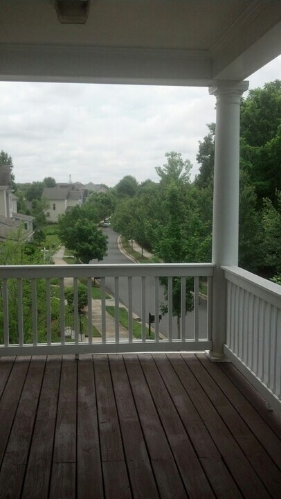 17438 Invermere Ave in Huntersville, NC - Foto de edificio