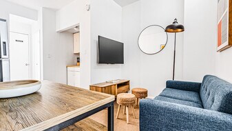 354 W 38th St, Unit SI ID1323978P in New York, NY - Building Photo