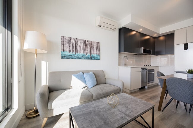 property at 1000 Av. des Canadiens-de-Montréal