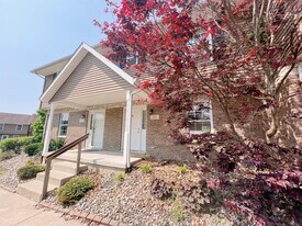 1250 W Adams Hill Cir in Bloomington, IN - Building Photo