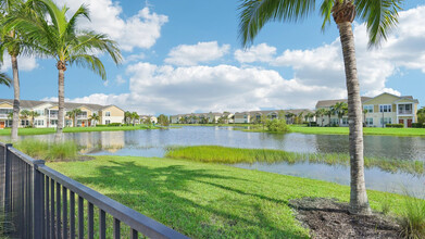 Springs At Six Mile Cypress in Ft. Myers, FL - Foto de edificio - Building Photo