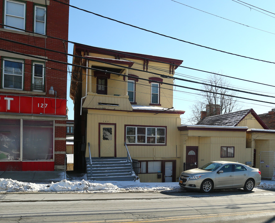 125 Market St in Amsterdam, NY - Building Photo