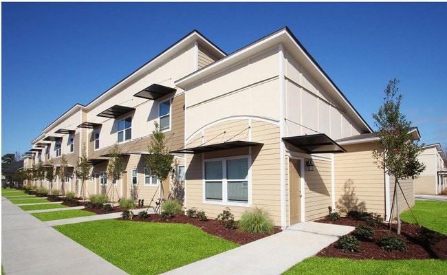 Beltline Townhomes in Baton Rouge, LA - Foto de edificio - Building Photo