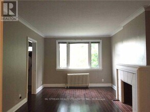 465 Sutherland Dr in Toronto, ON - Building Photo - Building Photo