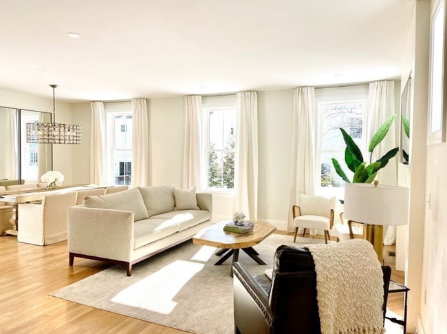 21 Quarry Rd in Acton, MA - Foto de edificio - Building Photo