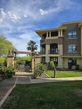7601 E Indian Bend Rd in Scottsdale, AZ - Building Photo - Building Photo
