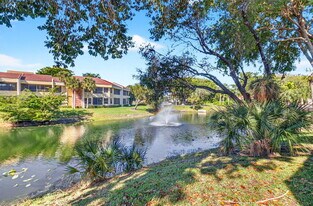 7484 La Paz Blvd in Boca Raton, FL - Building Photo