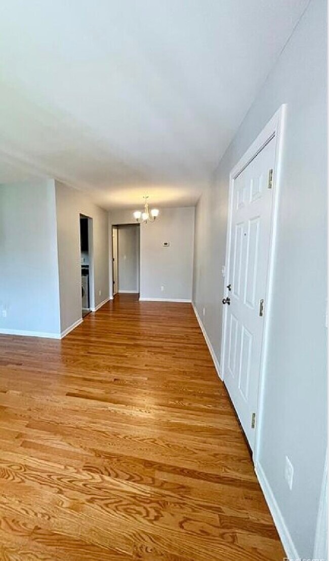 525 Fairbrook St, Unit 213 in Northville, MI - Building Photo - Building Photo