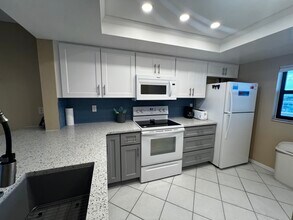 15 N Atlantic Ave in Cocoa Beach, FL - Building Photo - Building Photo