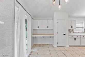 4504 Varsity Lakes Ct in Lehigh Acres, FL - Building Photo - Building Photo