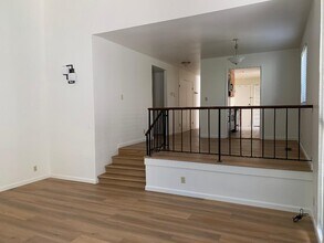 16 Fairway Pl in Pleasant Hill, CA - Building Photo - Building Photo
