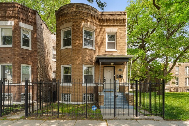 property at 6349 S St Lawrence Ave