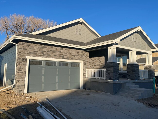 property at 5946 E 154th Pl