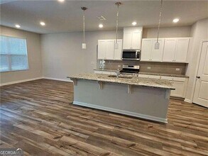 194 Green Love Ln in Grayson, GA - Foto de edificio - Building Photo
