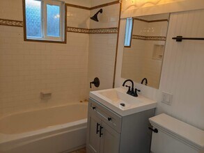 3816 Laurel Canyon Blvd in Studio City, CA - Building Photo - Building Photo