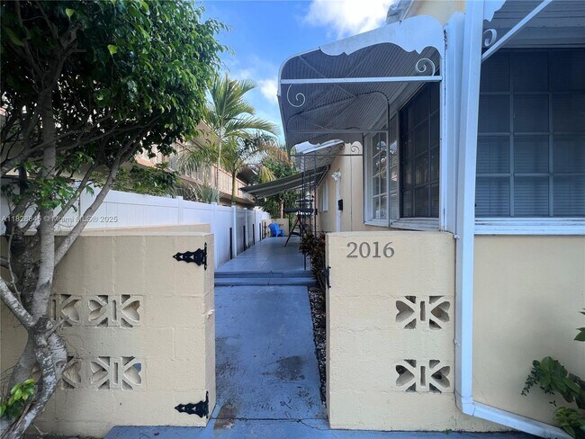 property at 2016 Pierce St