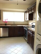 138 Deer Run, Unit 138 in Chappaqua, NY - Building Photo