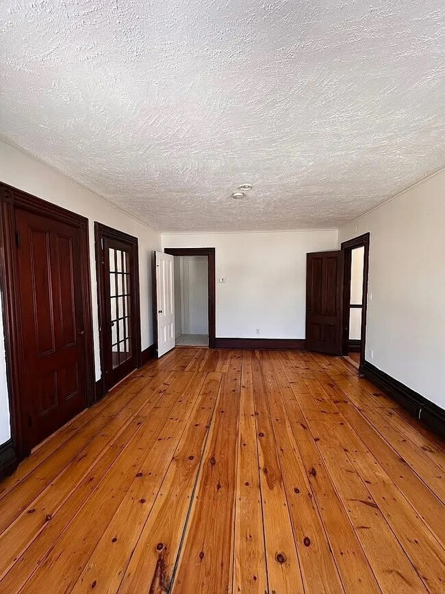 30 Pierce St, Unit A in Westbrook, ME - Building Photo - Building Photo