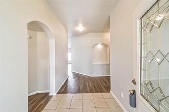 9911 Driftwood Park Dr in Houston, TX - Building Photo - Building Photo