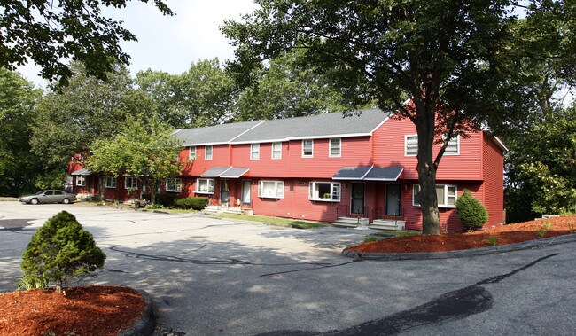 42 Gillis St in Nashua, NH - Building Photo - Building Photo