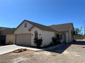 2249 La Mark Ave in Las Vegas, NV - Building Photo - Building Photo
