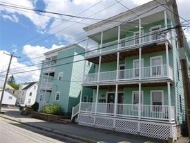 5 Cumberland St in Manchester, NH - Building Photo