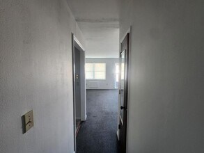 9 Alexander Dr in Hyde Park, NY - Building Photo - Building Photo