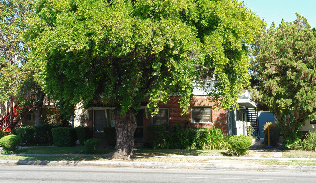 6308 Coldwater Canyon Ave in North Hollywood, CA - Building Photo - Building Photo