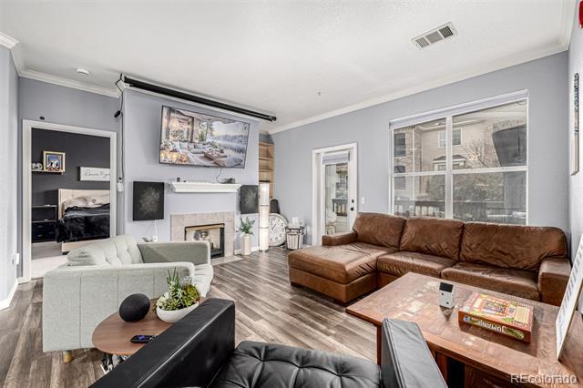 18919 E Warren Cir in Aurora, CO - Building Photo - Building Photo