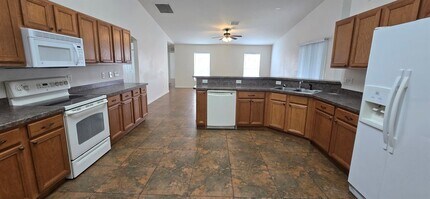 9995 SW 41st Ave in Ocala, FL - Building Photo - Building Photo