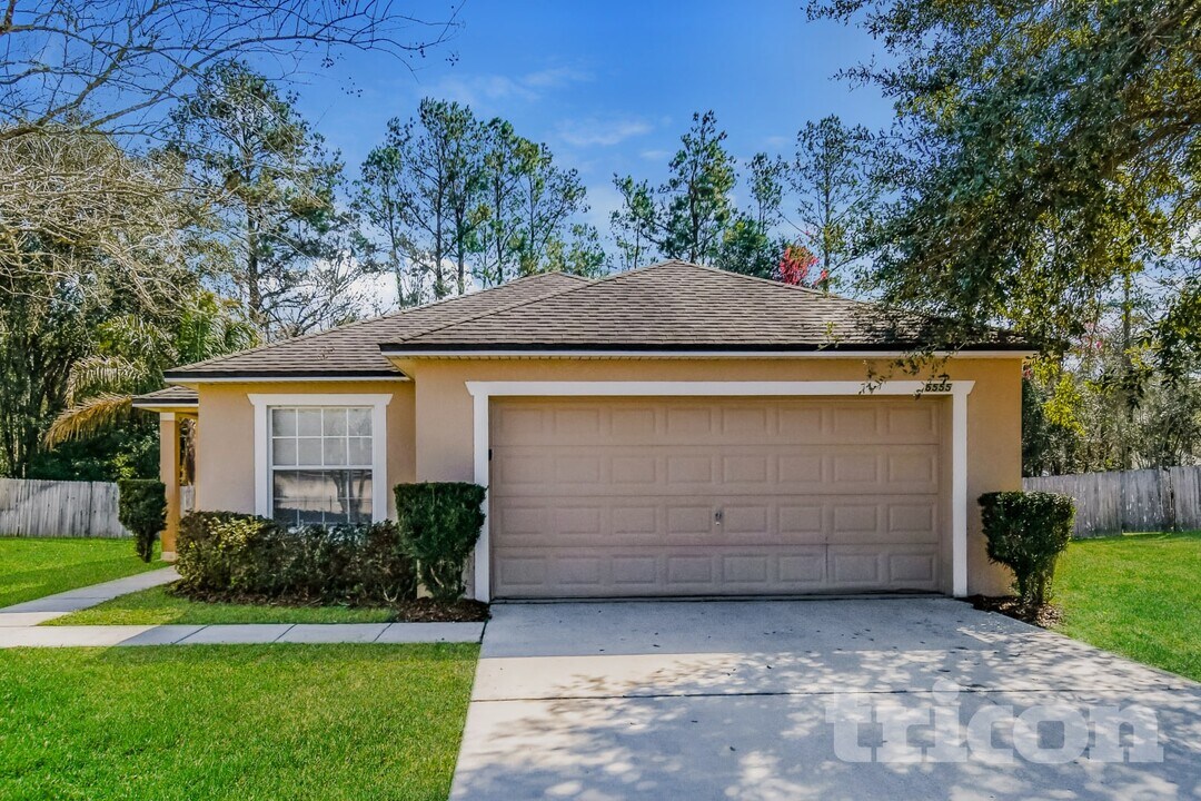 5555 Village Pond Cir in Jacksonville, FL - Building Photo