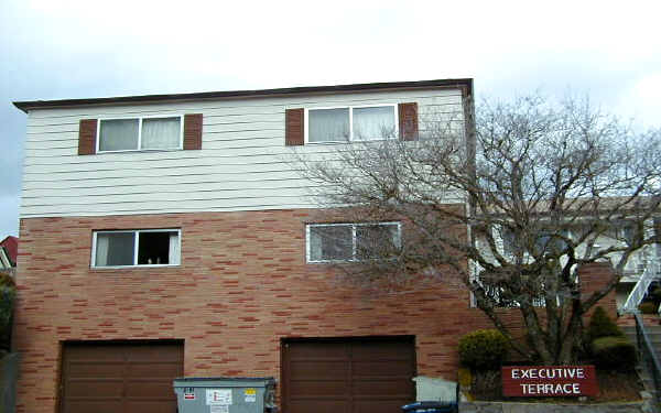 Executive Terrace Apartments in Portland, OR - Building Photo - Building Photo