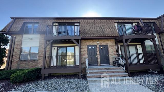 405 N Oaks Blvd in North Brunswick, NJ - Building Photo - Building Photo