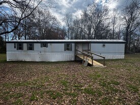 109 Rustling Wind Drive in Shelby, NC - Building Photo