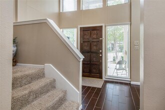 9344 Briar Forest Dr in Houston, TX - Building Photo - Building Photo