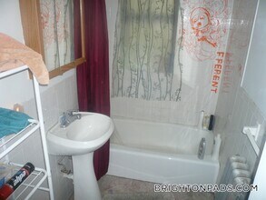 23 Cummings Rd, Unit 1 in Boston, MA - Building Photo - Building Photo