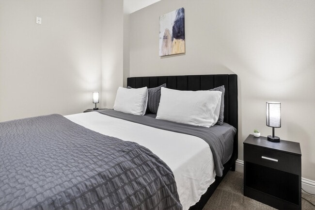 110 N Boston Ave in Tulsa, OK - Foto de edificio - Building Photo