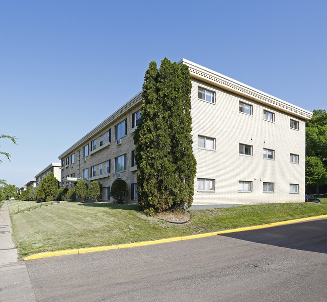 Edgecumbe Terrace in St. Paul, MN - Building Photo - Building Photo