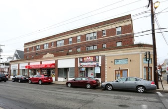 63-75 Hancock St in Everett, MA - Foto de edificio - Building Photo