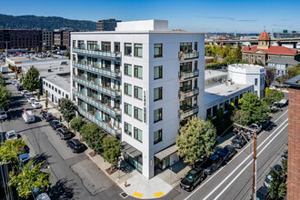 Lane 1919 in Portland, OR - Foto de edificio - Primary Photo