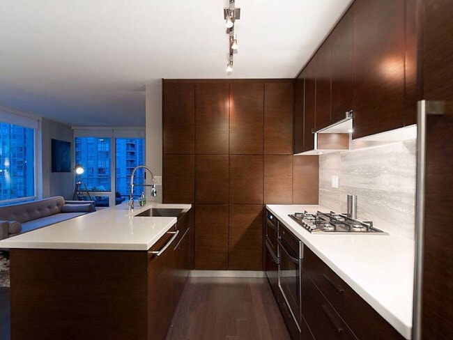 878 Seymour St, Unit SI ID1496868P in Vancouver, BC - Building Photo - Building Photo