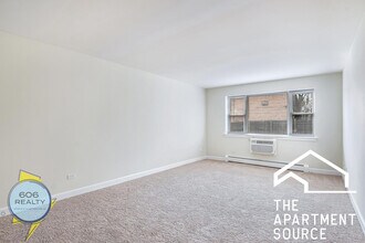 1039 College Ave in Wheaton, IL - Building Photo - Building Photo