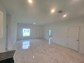 3812 25th St SW in Lehigh Acres, FL - Building Photo - Building Photo