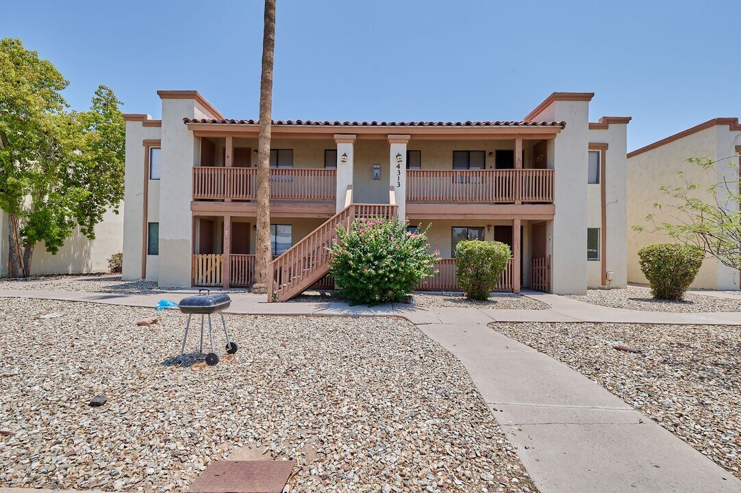 4313 N 21st Dr in Phoenix, AZ - Building Photo